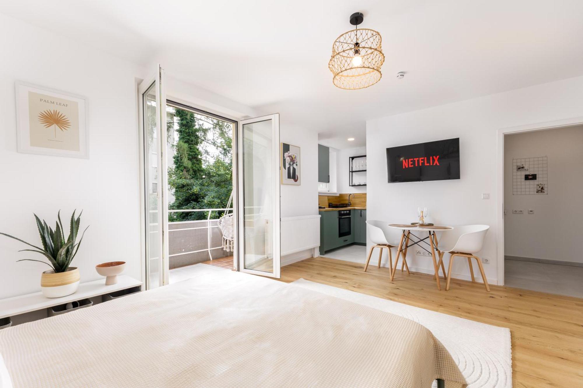 Design-Apartment In Linz Mit Netflix & Balkon المظهر الخارجي الصورة